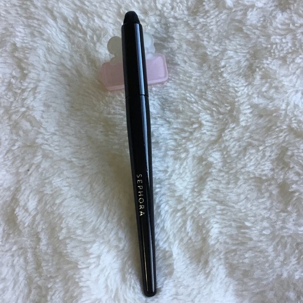 Sephora Black Eye Contour Brush - Picture 5 of 9